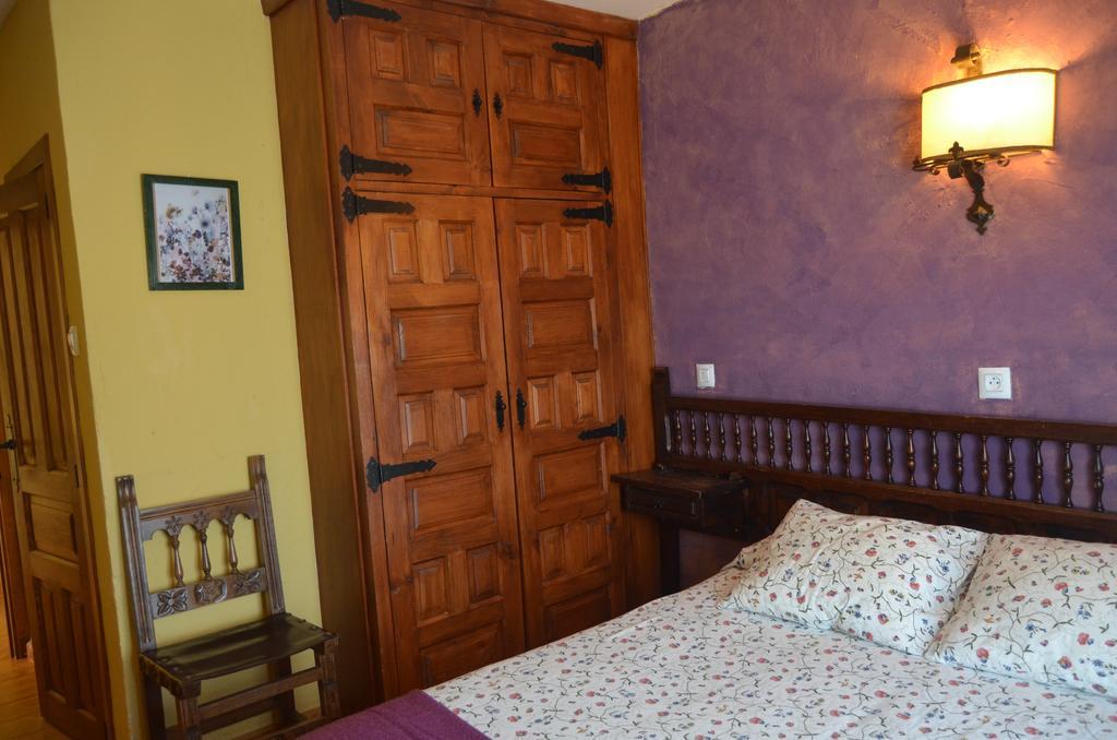 Hostal Refugio De Gredos Navarredonda Exterior foto