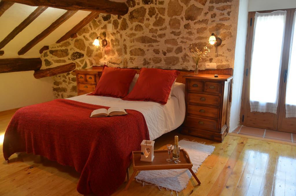 Hostal Refugio De Gredos Navarredonda Exterior foto
